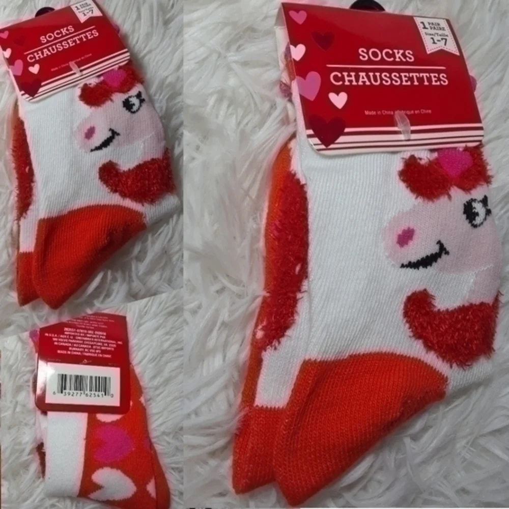 🛍Valentine Fuzzy Love Unicorn Socks- Size 1-7